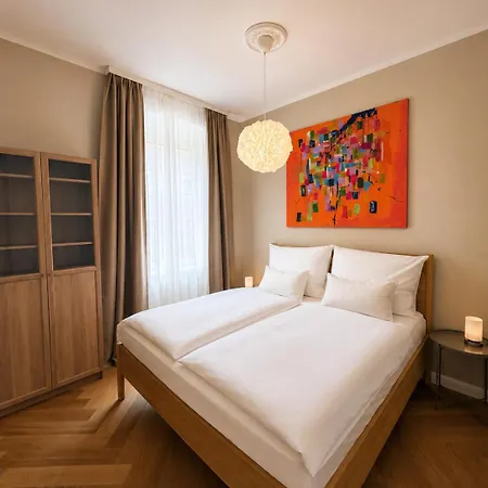 Schiller Apartment