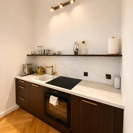 Schiller Apartment